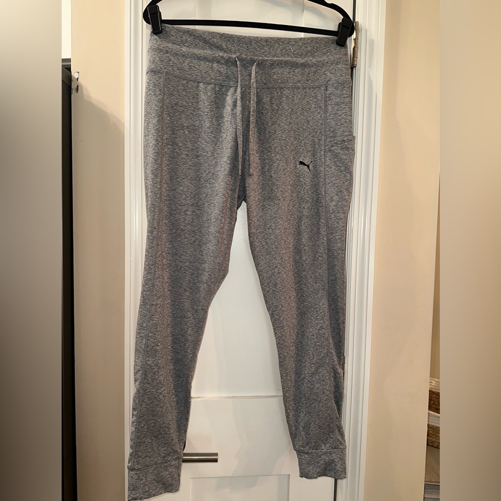 PUMA Joggers (NEW)